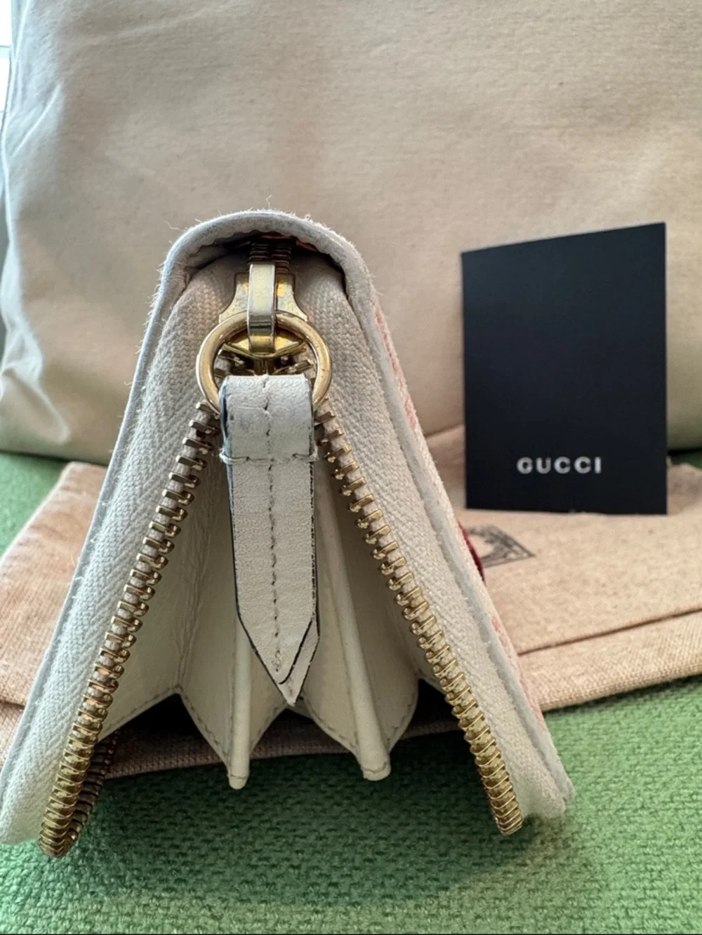 Gucci Pink Floral Canvas Zip Wallet with Burgundy Bow - Picture 8 of 8